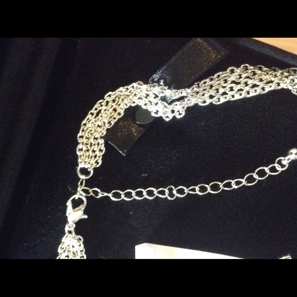 💥Final Price💥STUNNING STATEMENT NECKLACE SET - Picture 5 of 5